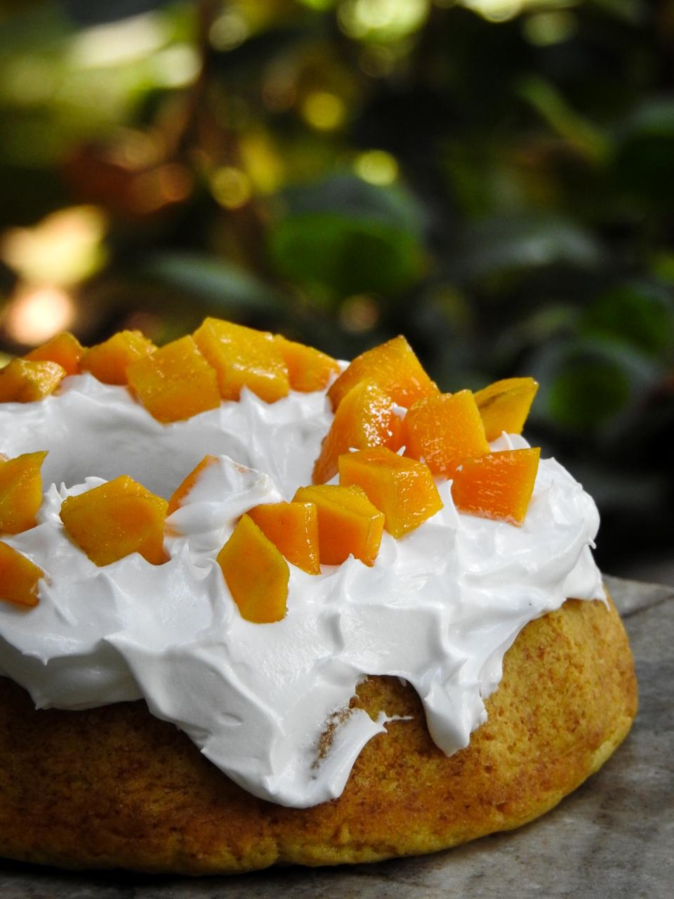 Mango cake with Cardamom – THE CAKE FREAK
