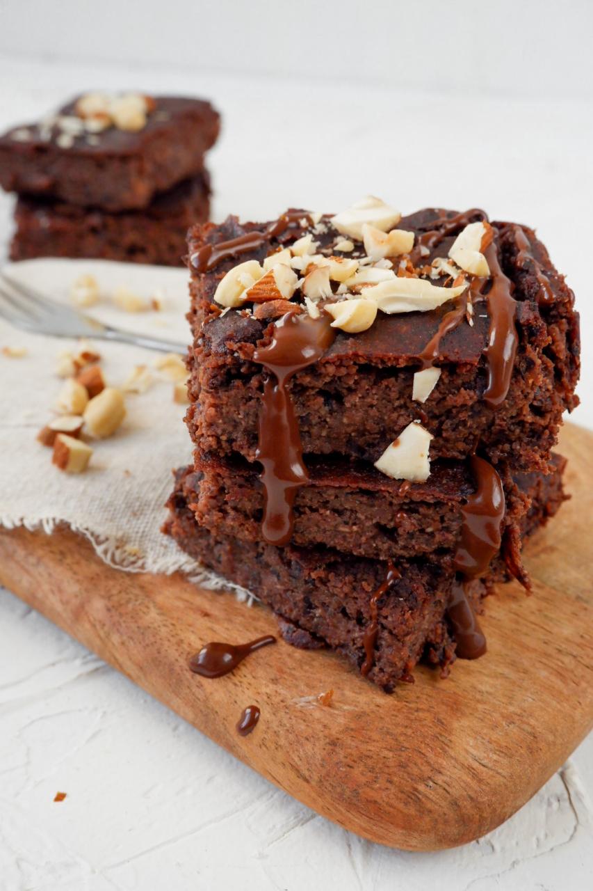 Zwarte bonen brownie - Happy Healthy Lieke