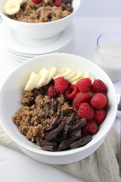 chocolate quinoa breakfast bowl - cartusereincarcabile.ro