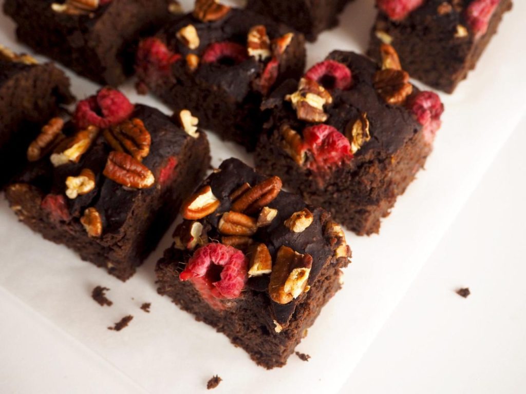 Gezond gebak maken? Dat kan met deze zwarte bonen brownies!